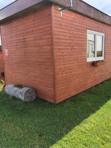 Готель Mobilheimy Camp Dlouha Mile Рожмітал под Чемшінем Екстер'єр фото