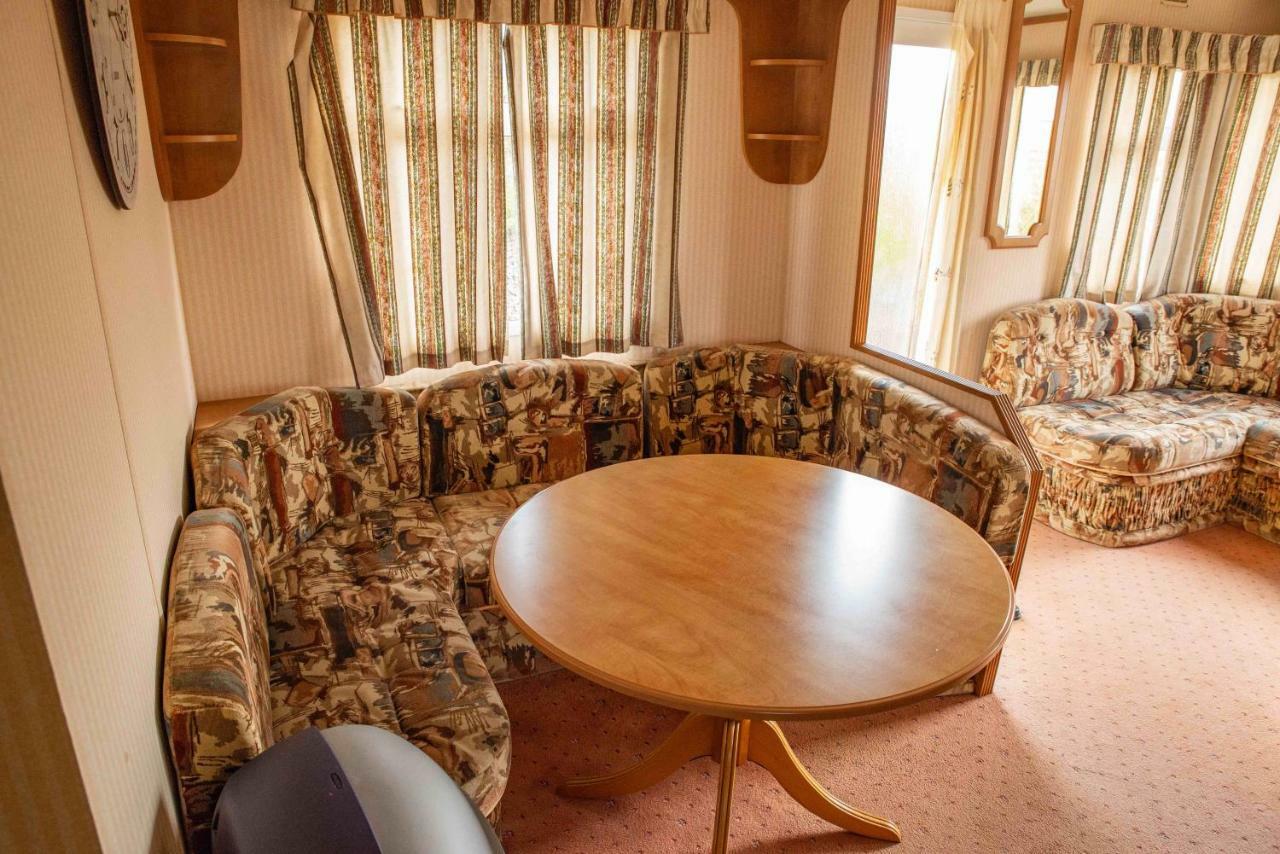 Готель Mobilheimy Camp Dlouha Mile Рожмітал под Чемшінем Екстер'єр фото