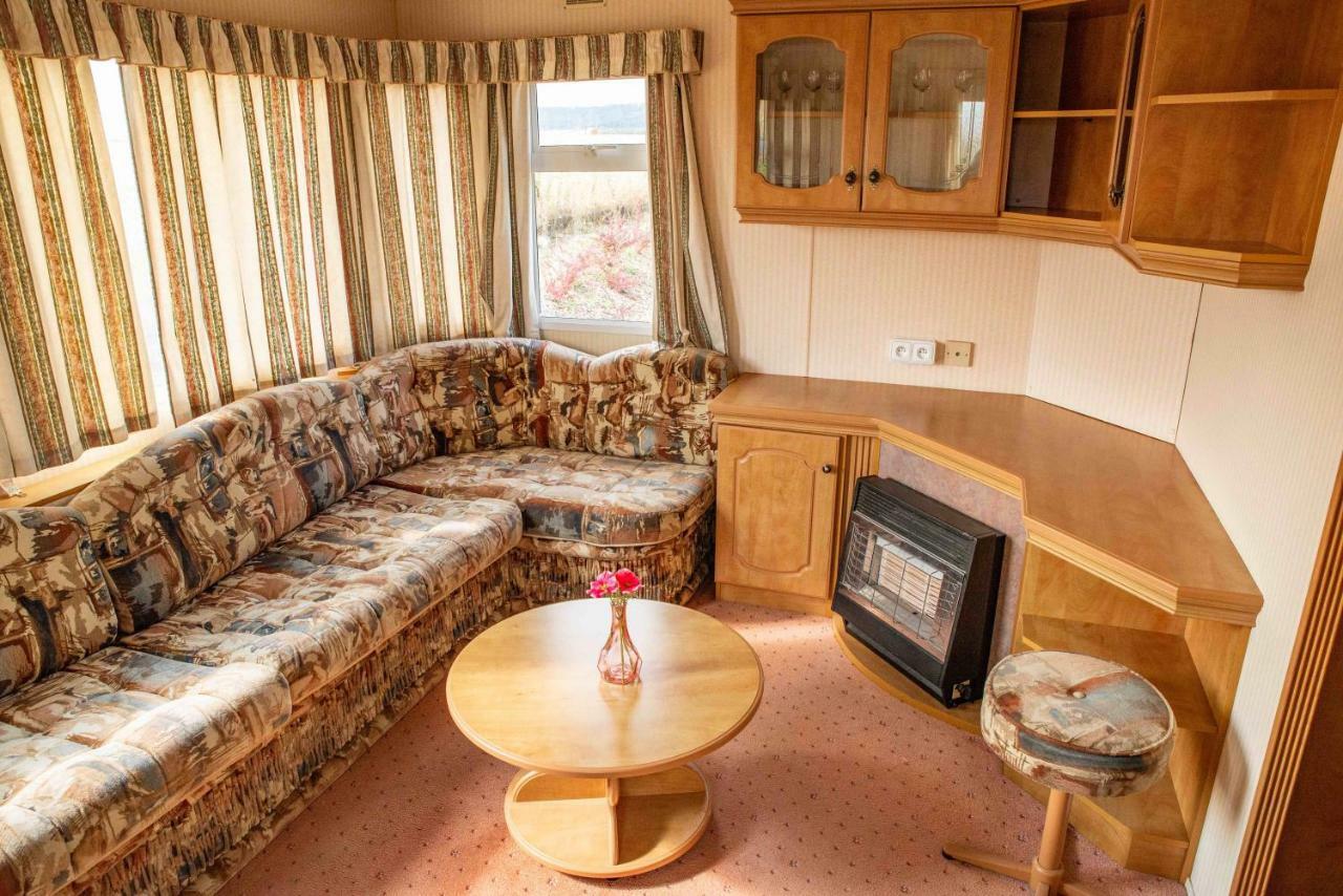 Готель Mobilheimy Camp Dlouha Mile Рожмітал под Чемшінем Екстер'єр фото